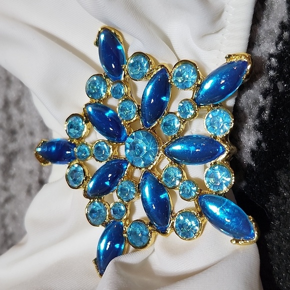 VICTORIA SECRET 2013 RHINESTONES METAL ACCENT HALTER BANDEAU BIKINI SWIMSUIT - Picture 7 of 16